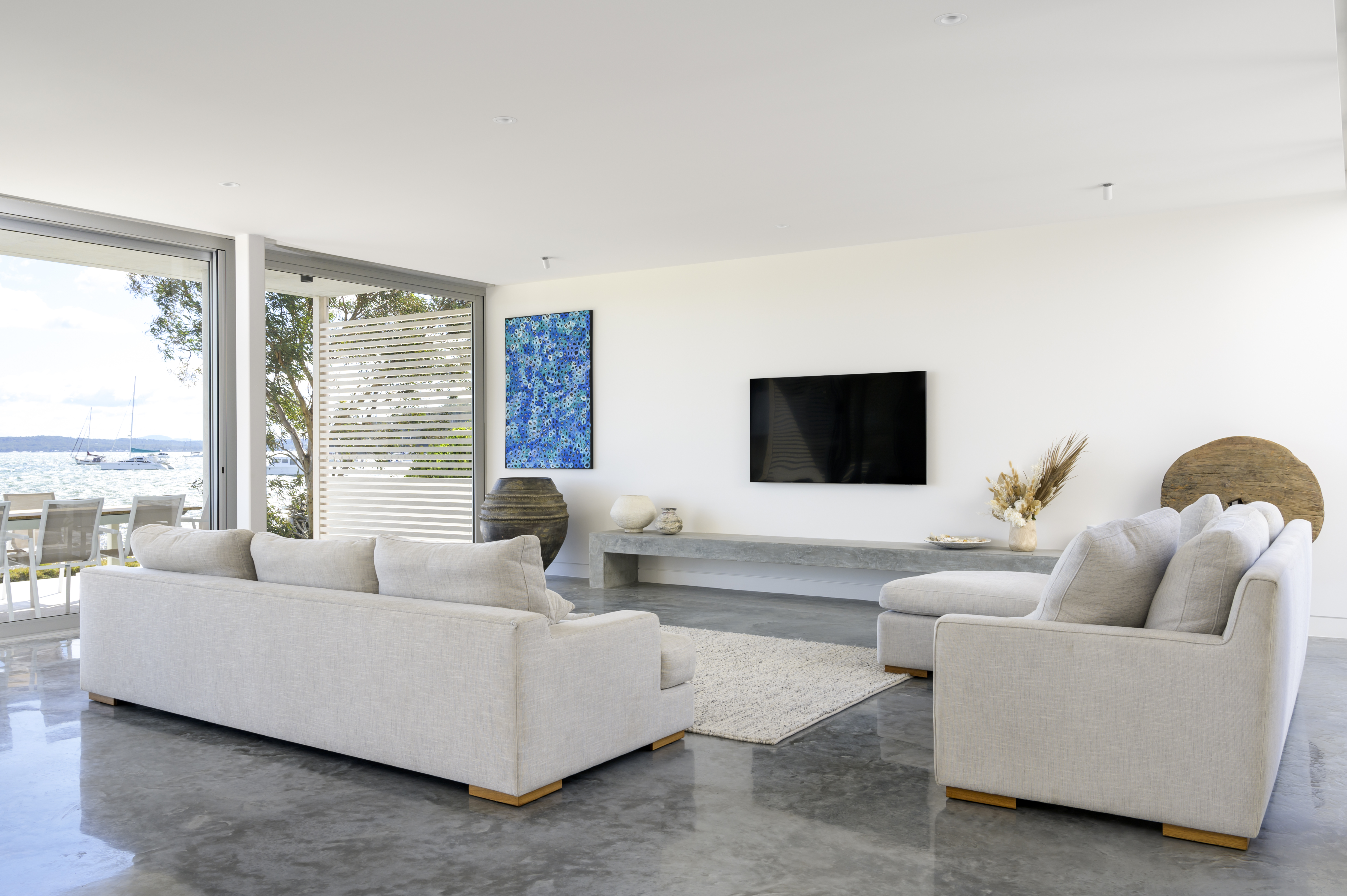 Foreshore Drive open plan living area